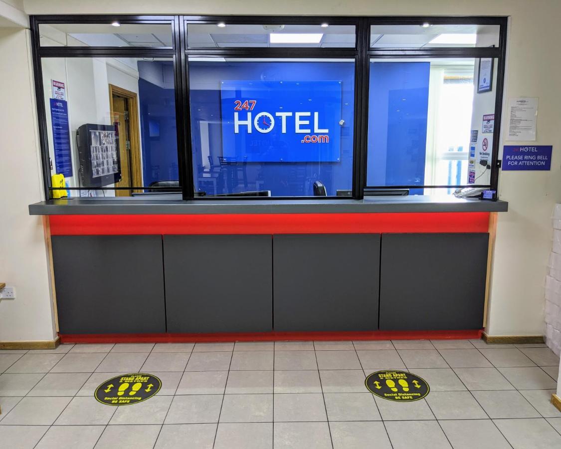 247Hotel.Com Oldham Buitenkant foto