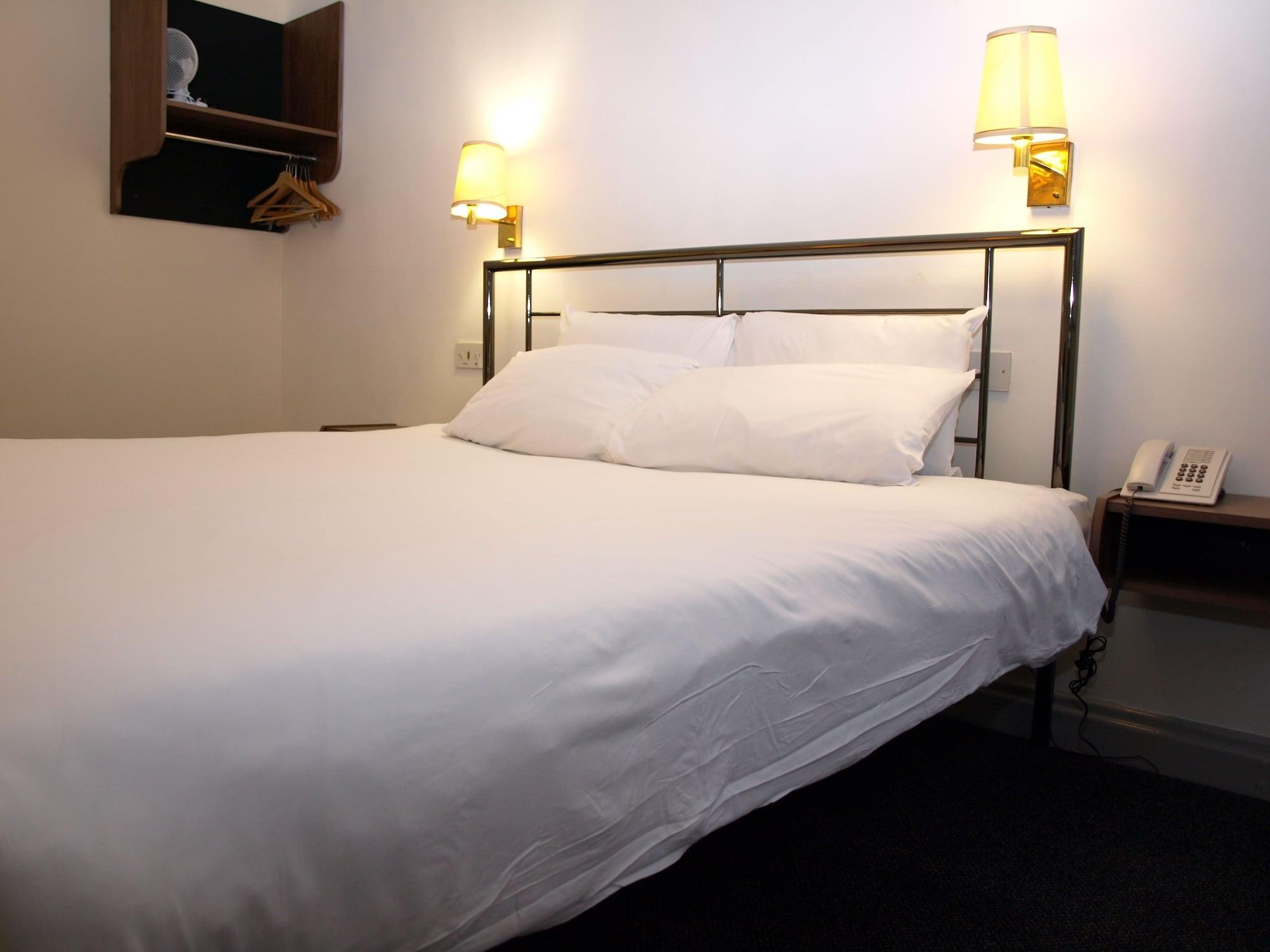 247Hotel.Com Oldham Buitenkant foto