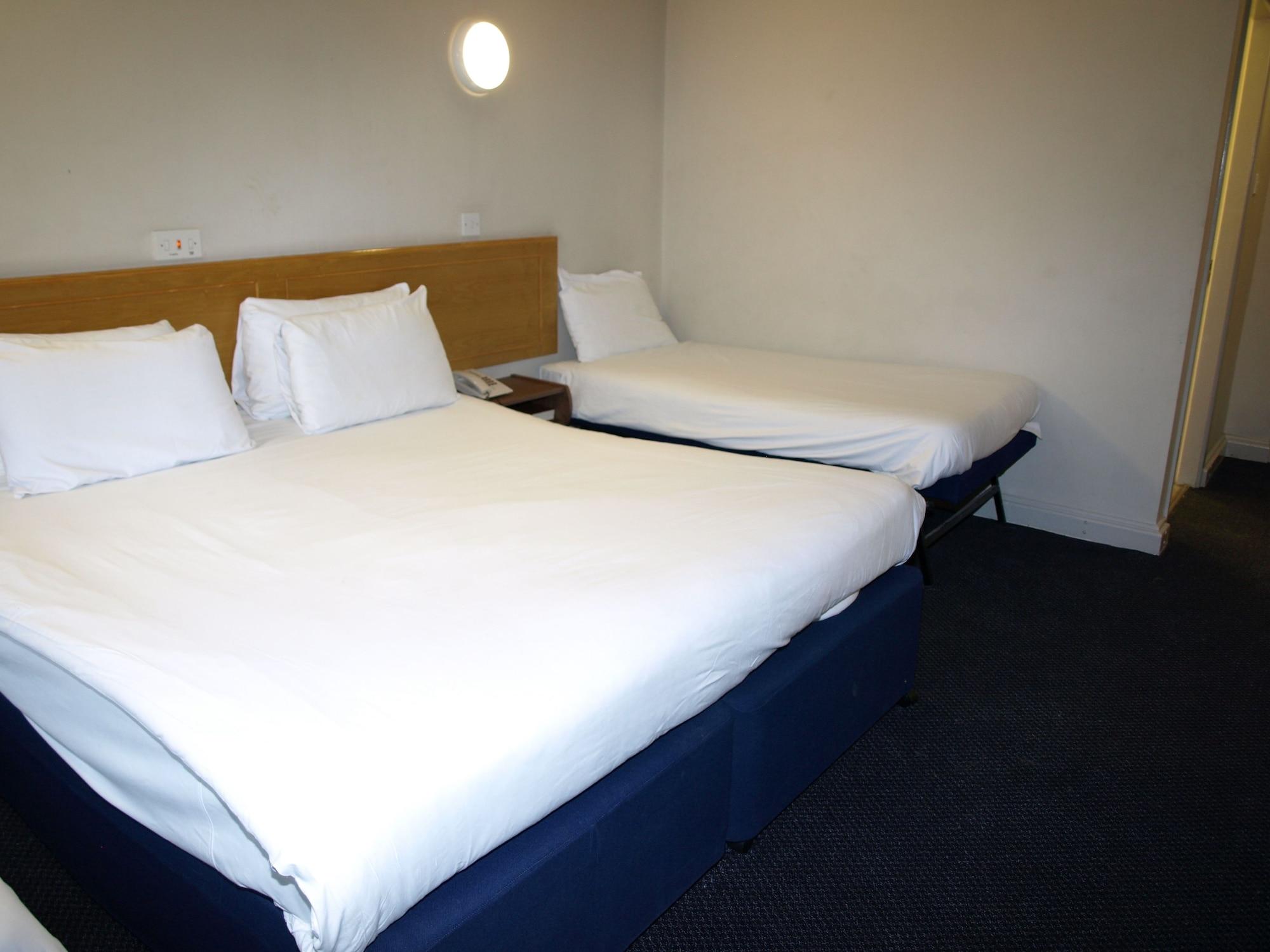 247Hotel.Com Oldham Buitenkant foto