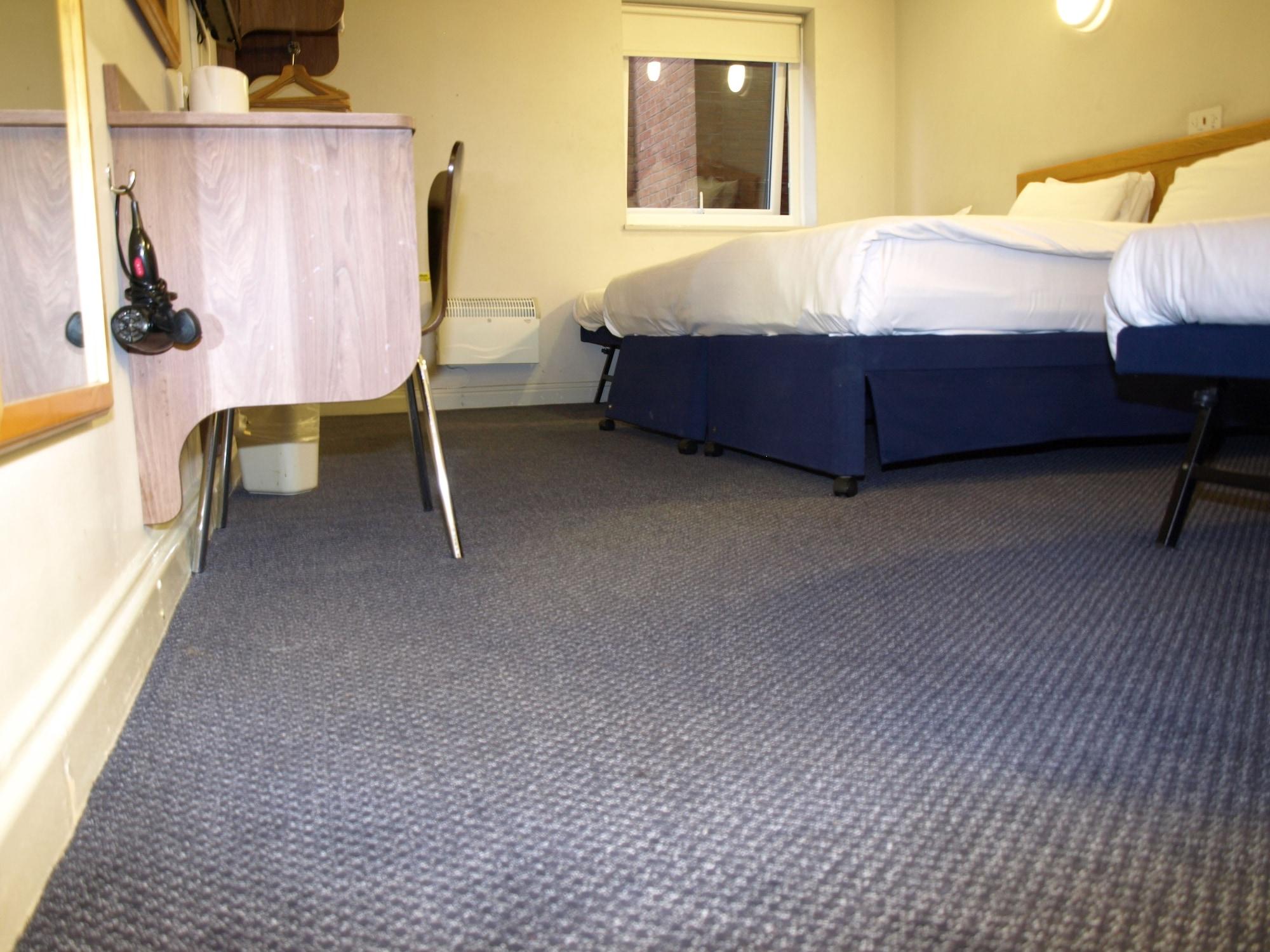 247Hotel.Com Oldham Buitenkant foto