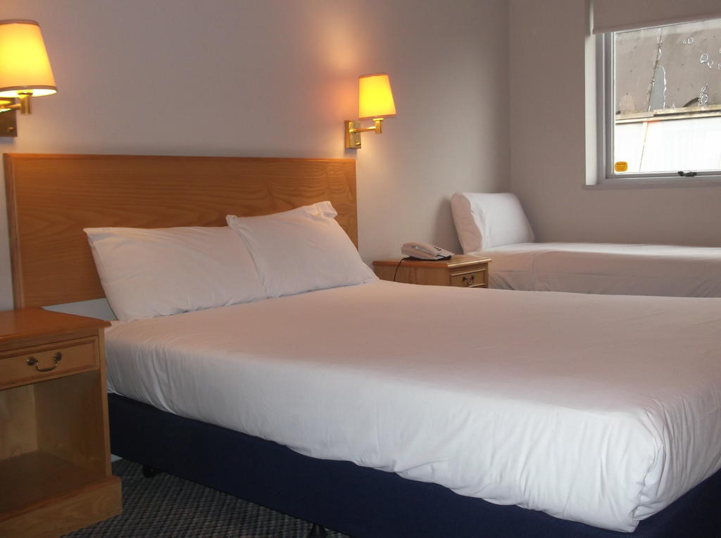 247Hotel.Com Oldham Buitenkant foto