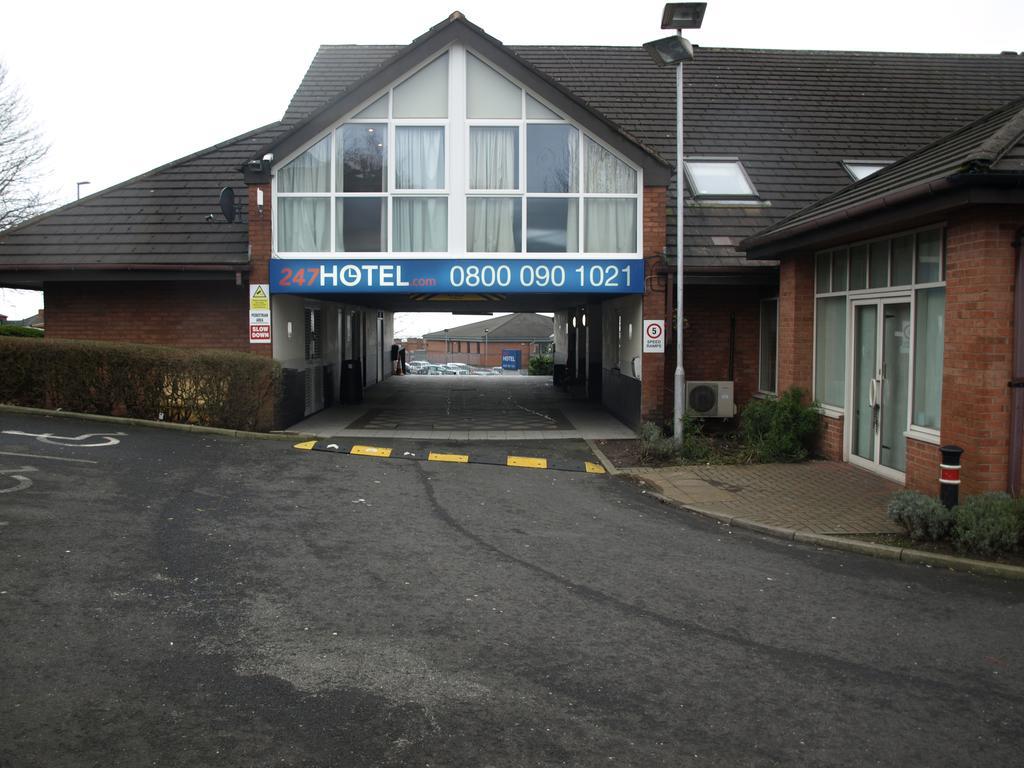 247Hotel.Com Oldham Buitenkant foto