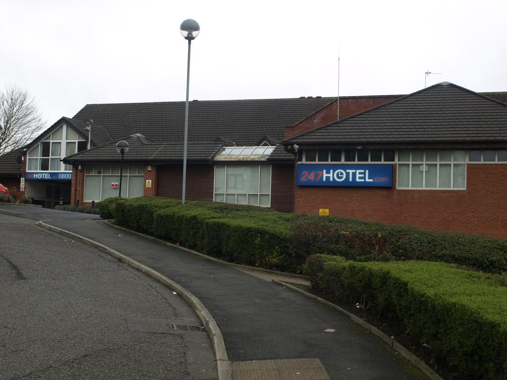247Hotel.Com Oldham Buitenkant foto