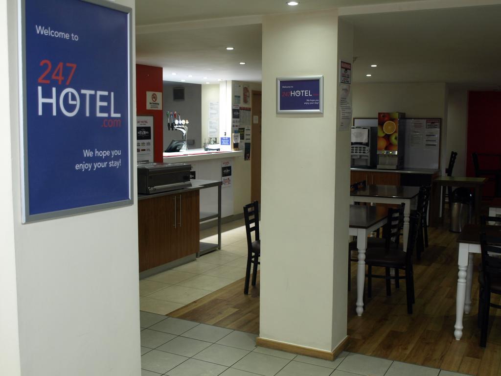 247Hotel.Com Oldham Buitenkant foto